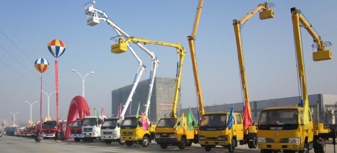 �߿����I(y��)܇(ch��)����(gu��)�ģ�Ʒ�N��һ�����۱�ʽ�߿����I(y��)܇(ch��)_��s��ʽ�߿����I(y��)܇(ch��)������ʽ������ϵ�������⣬Ҳ���Է֞鴹ֱ����ʽ���ַQ(ch��ng)����ʽ��������ʽ�߿����I(y��)܇(ch��)���׸�ʽ���X�Ͻ�ʽ�����bжʽ�����д�ֱ����ʽ���������ش��������I(y��)�߶��������C(j��)��(d��ng)�Բ������`����Ŀǰ��(gu��)��(n��i)�V���\(y��n)�õ����۱�ʽ�߿����I(y��)܇(ch��)��