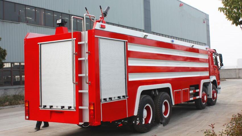 重汽豪沃25噸水罐消防車(國五)|大型供水消防車|大噸位運水消防車價格廠家直銷15271311188