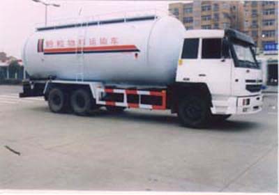 重汽后八輪粉粒物料運(yùn)輸車(chē)