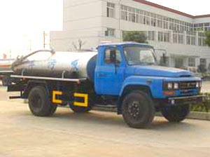 東風(fēng)140尖頭柴油吸污車