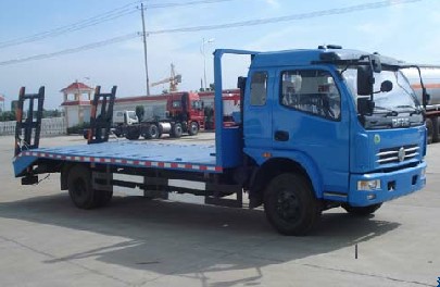 JDF5120TPBE型平板運(yùn)輸車(chē)